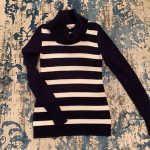 Gap XS cozy sweater. Navy and cream. Very soft.